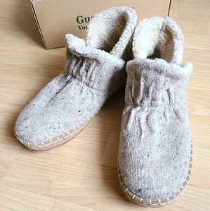 L.L. Bean Cozy Slipper Bootie Women's - size 7